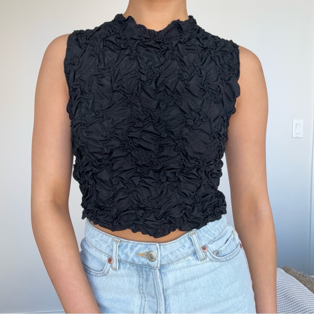 Black Sleeveless Textured Top